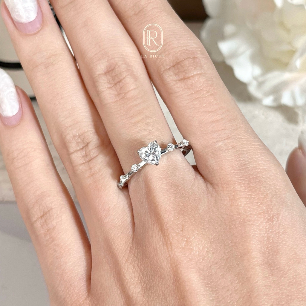 Heart Elysia Ring แหวนอัญมณีคุณภาพสูงเทียบเท่าเพชรแท้ (ไม่ใช่CZ) ตัวเรือนเงินแท้ พร้อมใบ Warranty ca