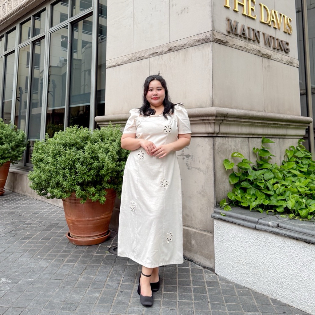 Lady M | Flora Pop Dress plussize เดรสยาวดีเทลสวย เก๋ ให้ลุคหวานละมุนแต่มีคลาส ใส่ออกงาน ดินเนอร์ - รูปที่ 4