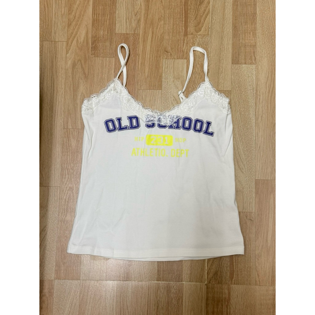 เสื้อกล้ามลูกไม้ Jarin