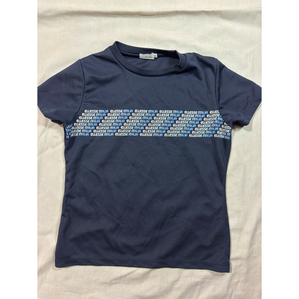 เสื้อยืดกีฬา  ellesse