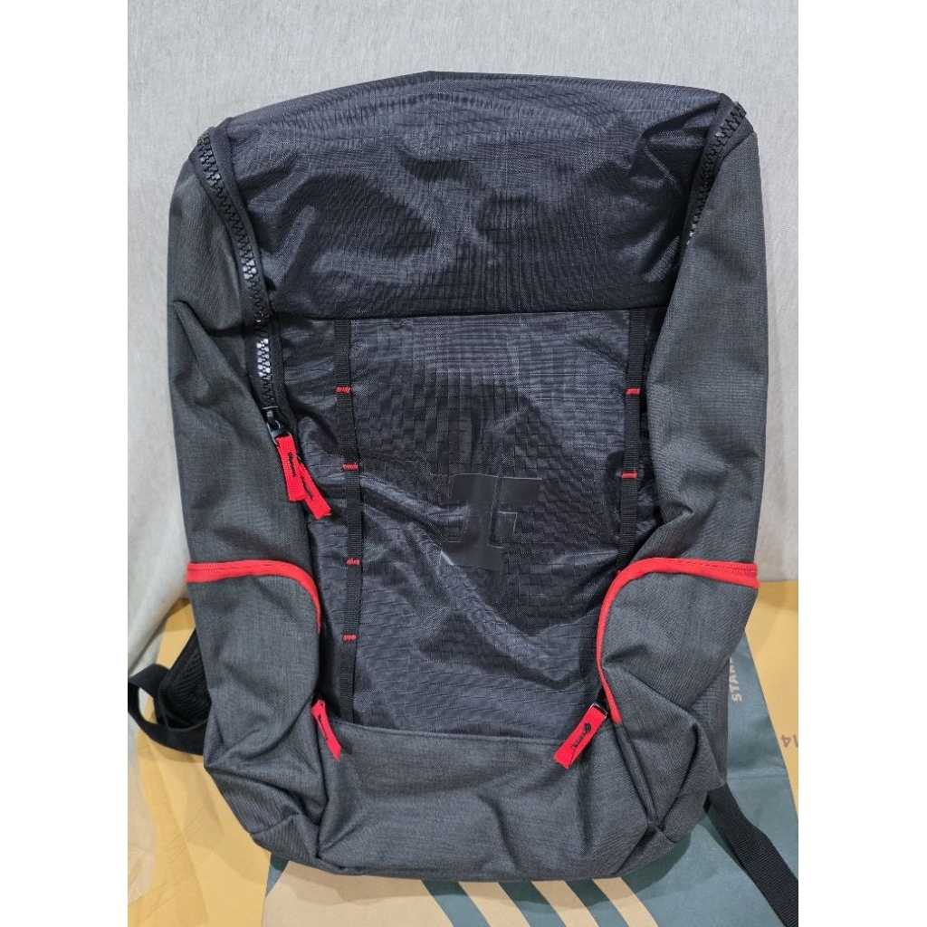 กระเป๋าเป้ Fitness f