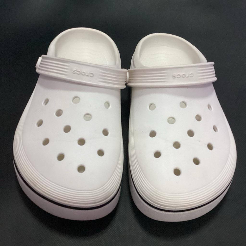 Crocs ครอส มือสอง ❗️ของแท้❗️สีขาว สภาพ 90%  M7 W9 ยาว 25.4