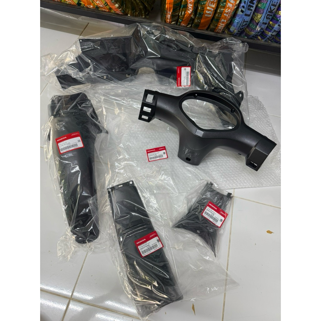 ชิ้นดำ Wave125R (แยกขาย) ตรงรุ่น แท้เบิกHonda 100%