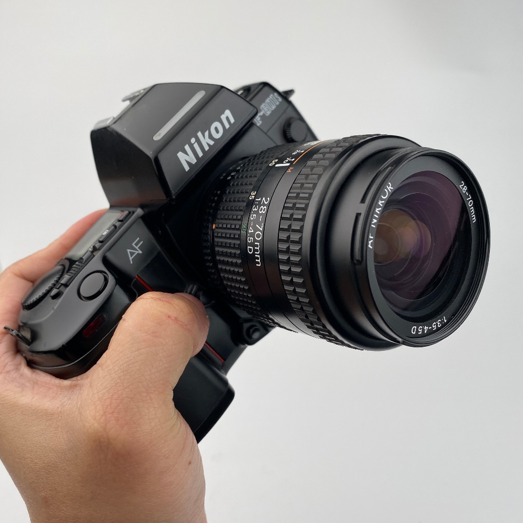 กล้องฟิล์ม SLR 📸 Nikon F-801s พร้อมเลนส์ NIKKOR AF 28–70mm f/3.5–4.5D