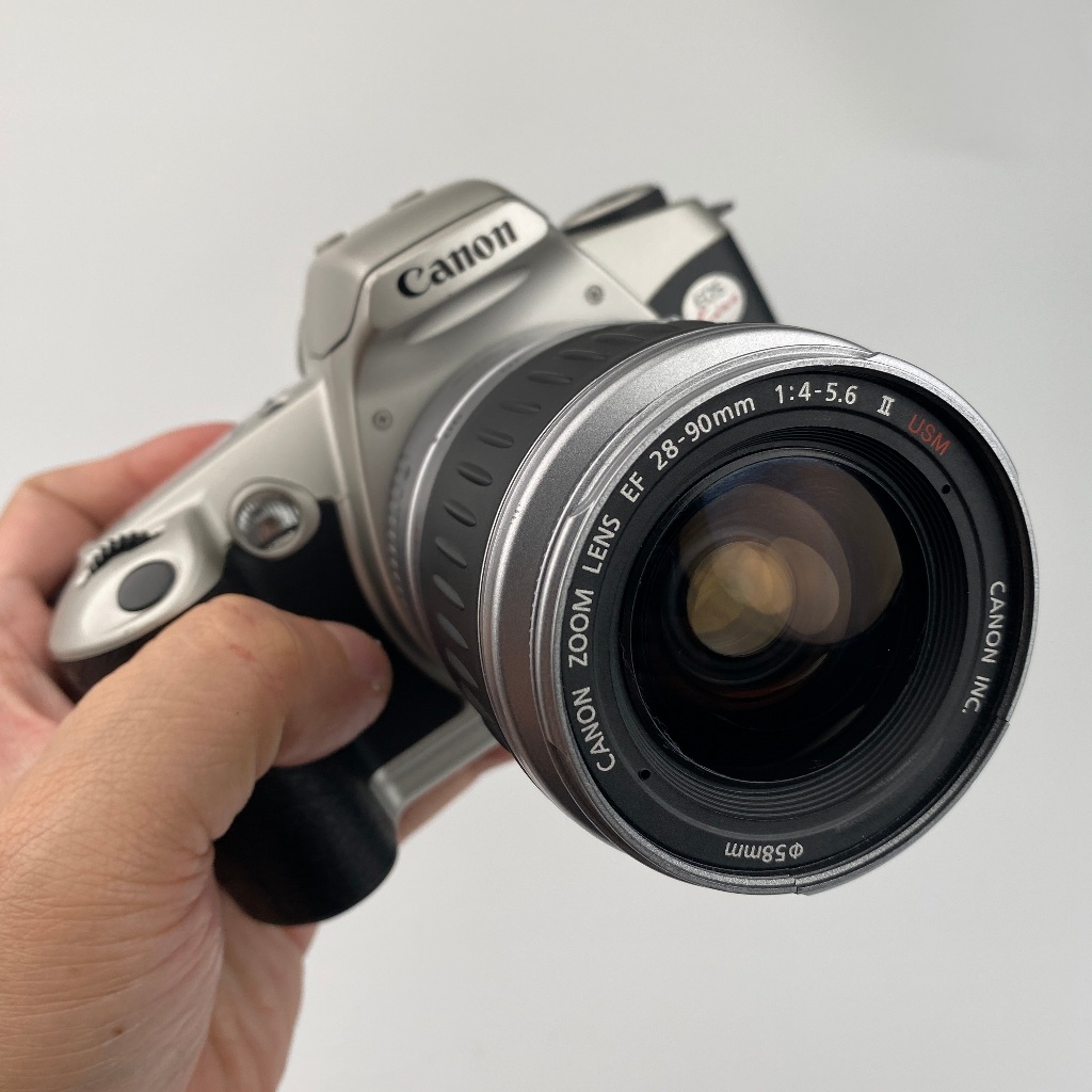 กล้องฟิล์ม SLR 📸 Canon EOS Kiss พร้อมเลนส์ Canon EF 28–90mm f/4–5.6 II USM