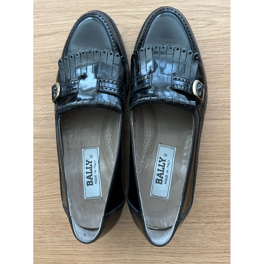 รองเท้าโลฟเฟอร์ Bally มีพู่ จาก Bally of Switzerland