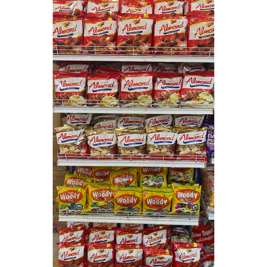 🌰ช็อกโกแลตUnited​ Almond​ ช็อกโกแลตผสมอัลมอนด์​ มี 4รส นม/2tone/woody/ช็อกโแลต(1ห่อมี45เม็ด)ส่งเร็ว