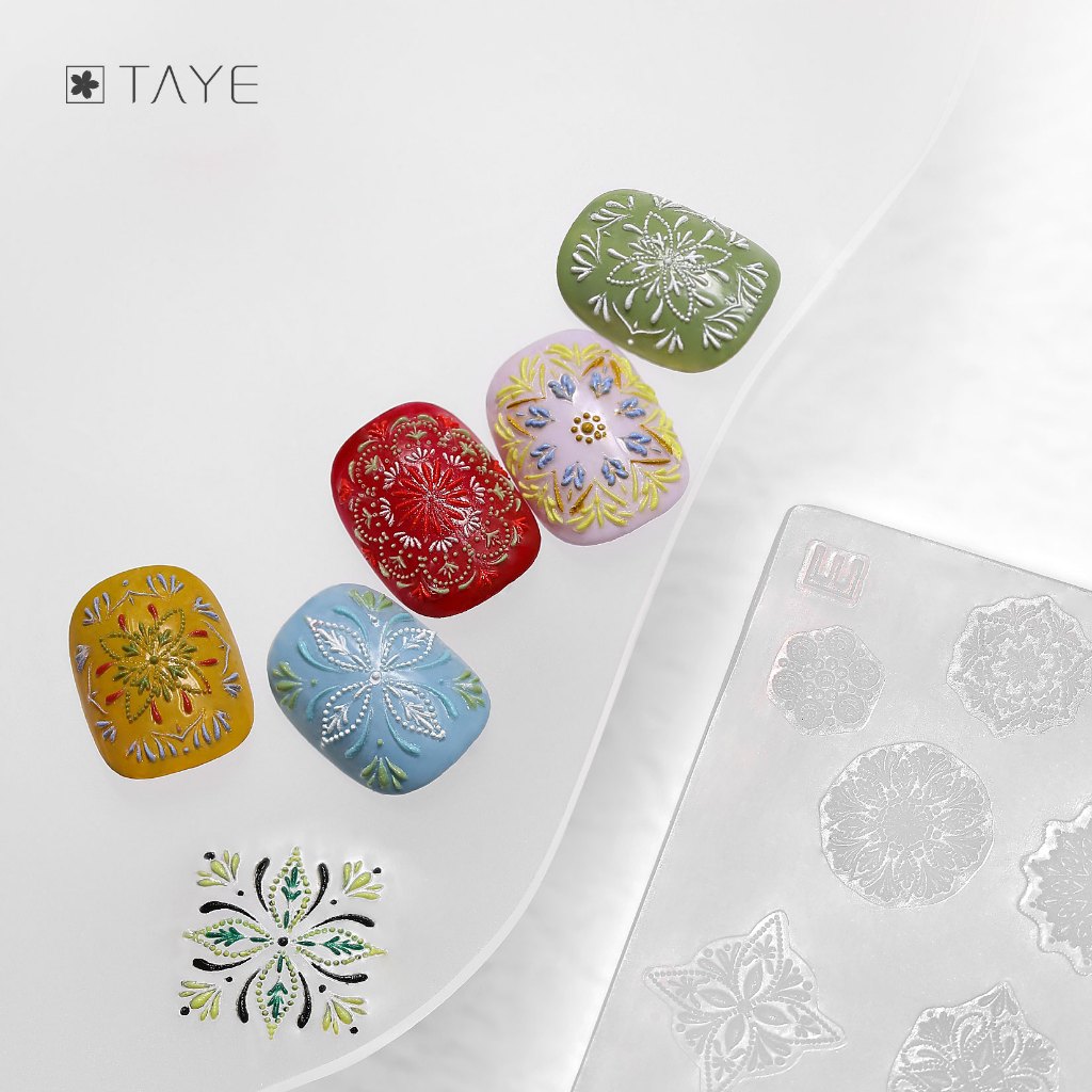 TAYE Silicone Embossed Nail Mold Set เซตซิลิโคนพิมพ์ลายนูนสำหรับตกแต่งเล็บ (พร้อมที่ปาด)