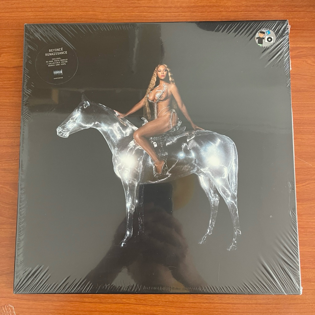 (พร้อมส่ง) Beyonce Renaissance ,Collector's Edition 2x Vinyl, Photo Book+Poster มือหนึ่ง ซีล