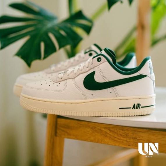 [ของแท้ ส่งไว จากไทย] NIKE AIR FORCE 1 '07 LX WHITE/GREEN