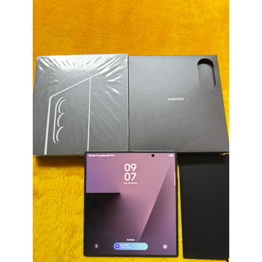 # Samsung Galaxy Z Fold7-16/1TB.เครื่ิองศูนย์มีCareplusด้วยสภาพใหม่100%