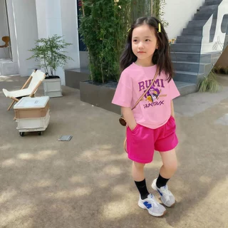 Beryl kids🌸ชุดเซ็ตเด็กผู้หญิงแฟชั่น🎀ชุดเซ็ทเด็กลายสุดฮิต Kpop Demon Hunters เสื้อยืดคอกลม+กางเกงขาสั้น นุ่ม สบาย สีสันสด