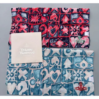 [พร้อมส่ง🇹🇭] ผ้าเช็ดหน้า Vivienne Westwood ถ่ายจากสินค้าจริง (ไม่ใช่งานพรีญี่ปุ่นนะคะ)