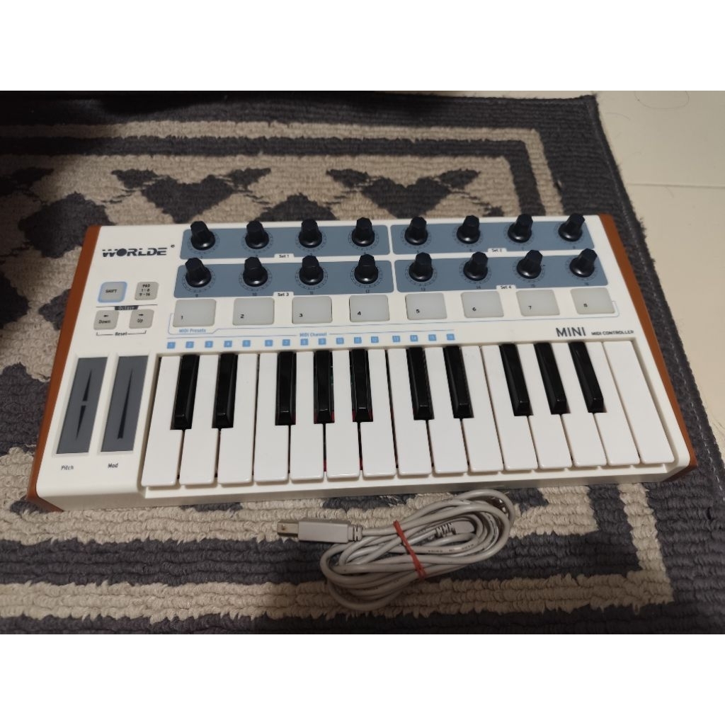 Worlde Ultra-Mini 25คีย์USB สภาพมือสอง
