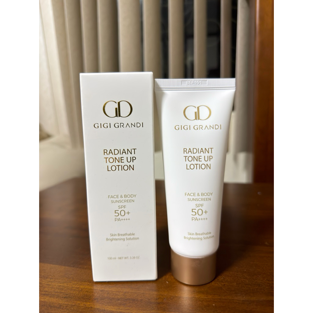 ใช้ครั้งเดียว สีwhite GIGI GRANDI RADIANT TONE UP LOTION SPF50+ PA++++ จีจี้แกรนด์ดิ โลชั่นกันแดดโทน