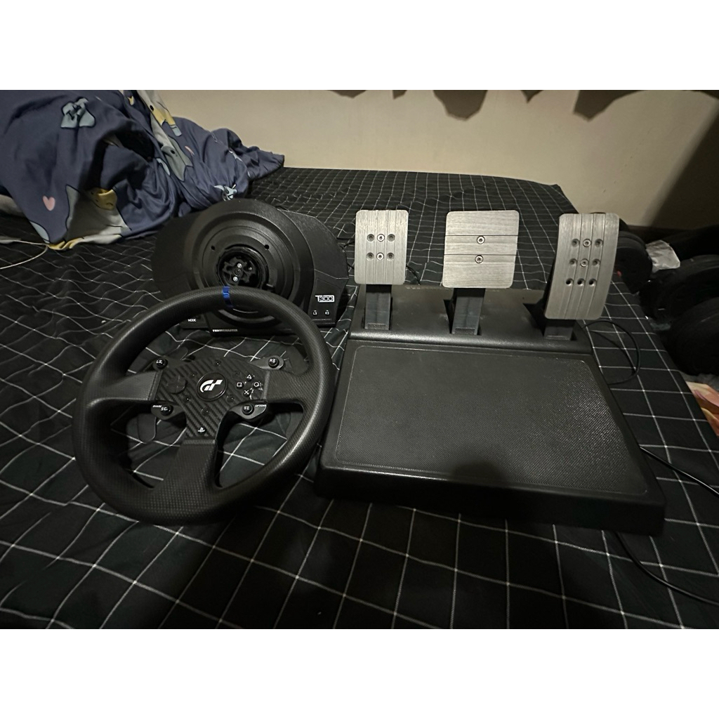 พวงมาลัยแข่ง Thrustmaster T300 RS GT Edition พร้อมชุดคันเร่งครบชุด