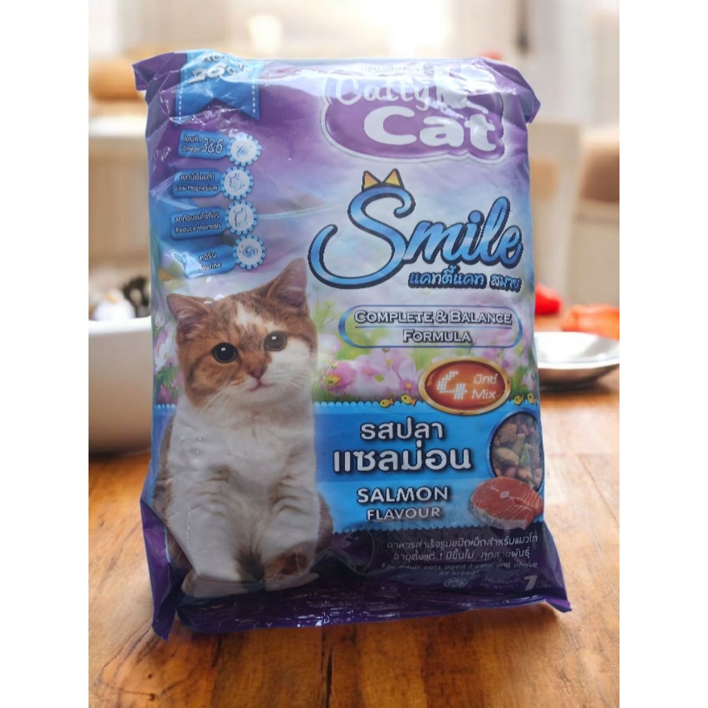 อาหารแมว​ วัย1ปีขึ้นไป "Catty Cat Smile" รสปลาแซลมอน​ SALMON