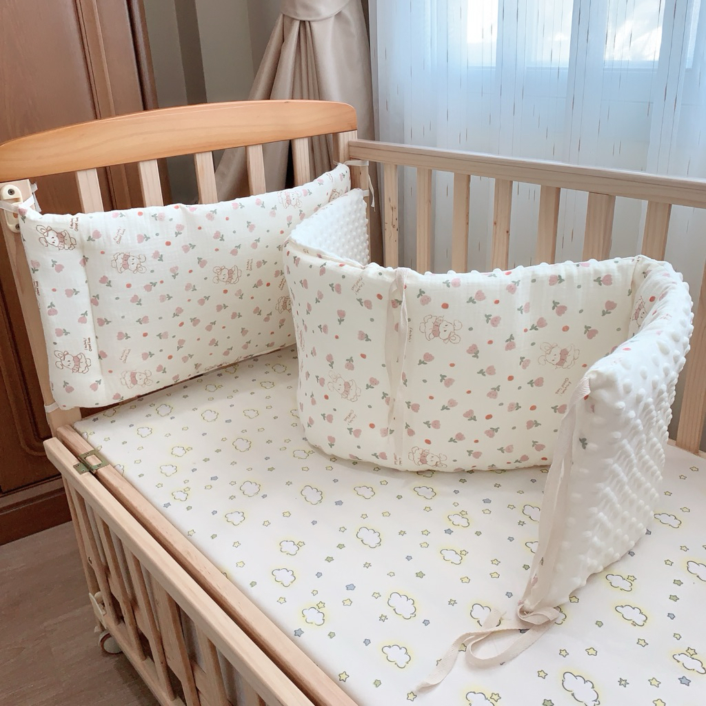 Upgrade ที่กั้นขอบเตียงใหญ่ ผ้ามัสลินย่น+ดอทมิ้งค์ กว้าง28xยาว120หนา4cm