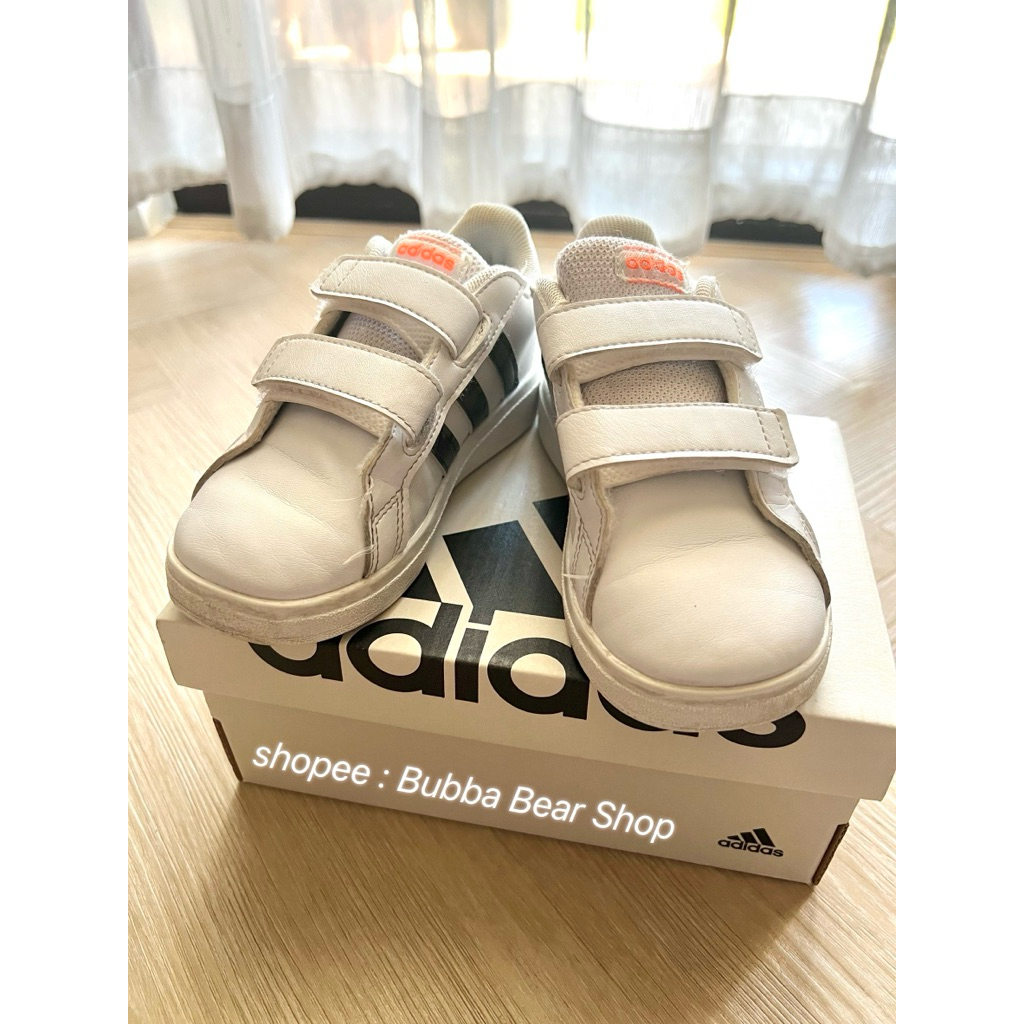 [ส่งต่อ] รองเท้าผ้าใบเด็ก Adidas size UK 9K แท้ 💯