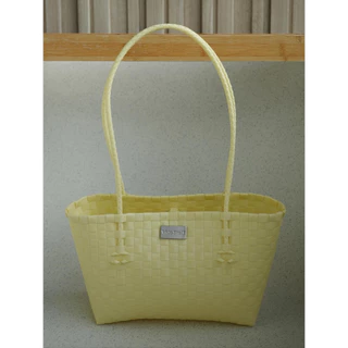 กระเป๋าสาน Vida รุ่น Saan Bag สะพายข้างขึ้นไหล่ได้