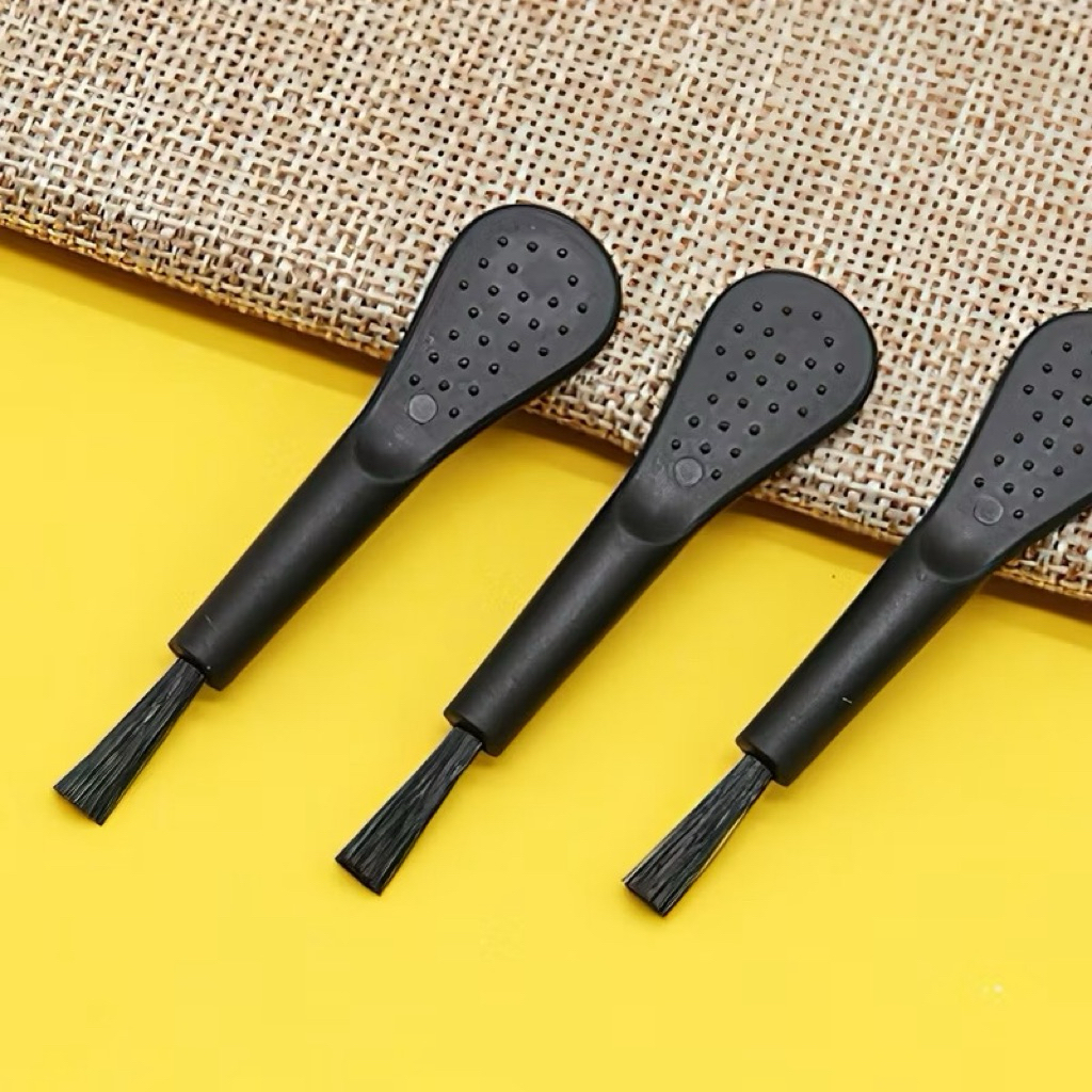 แปรงทําความสะอาดหูฟัง - แปรงนุ่มขนาดเล็กมัลติฟังก์ชั่นแบบพกพาเหมาะสําหรับหูฟังบลูทูธและไร้สาย - รูปที่ 4