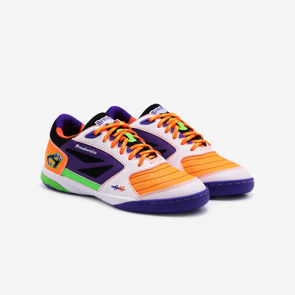 Breaker รุ่น Breaker CM Hallow Pack (CM018) รองเท้าฟุตซอลเบรกเกอร์ สี Orange -White ไซซ์ 38 - 44