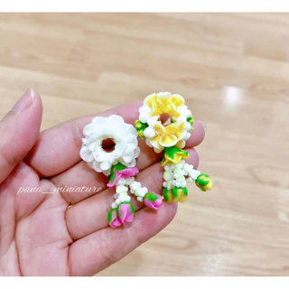 พวงมาลัยจิ๋วมาก งานสวย งานละเอียด ขนาด 4-4.5 cm. ราคา/ชิ้น