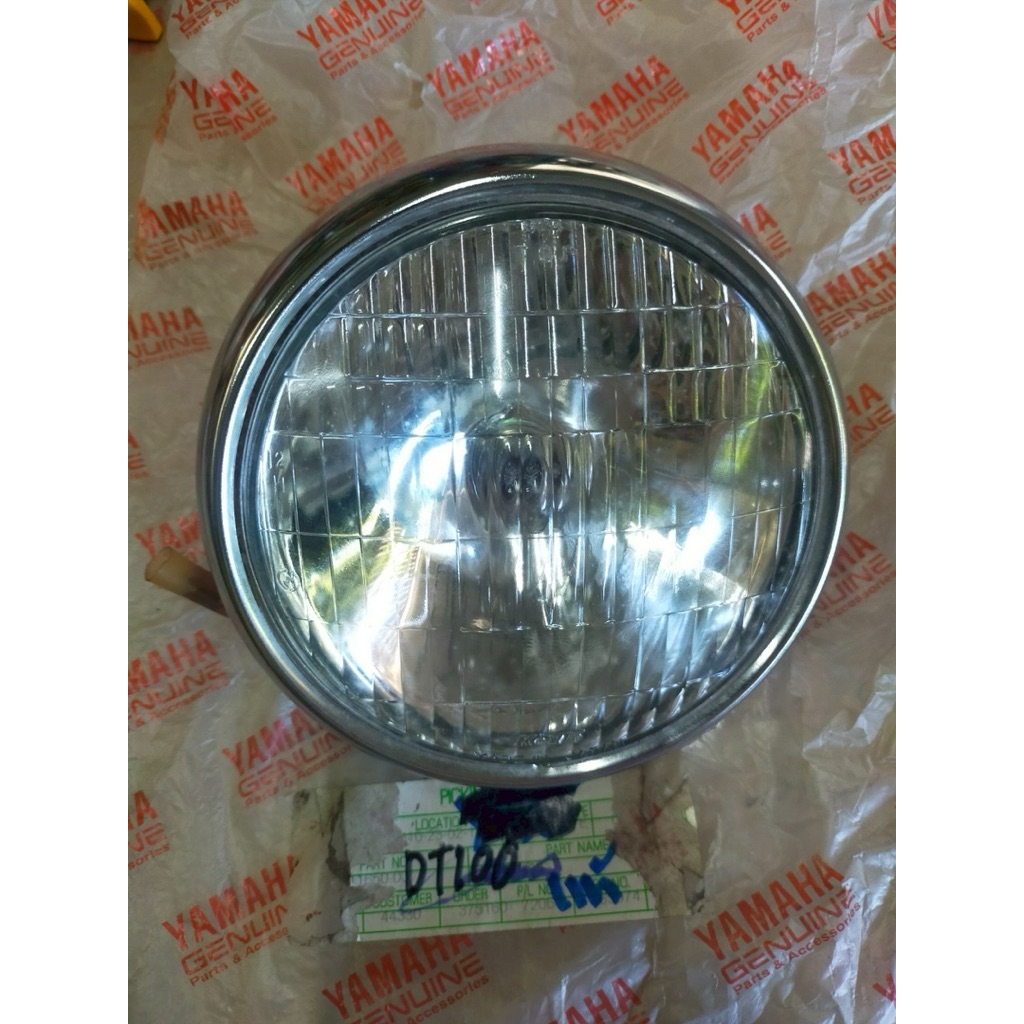 จานฉาย ไฟหน้า แท้ติดรถ Yamaha DT100 DT125 (A B C) รุ่นโช้คคู่ แท้ใหม่ Koito Made in japan หายาก