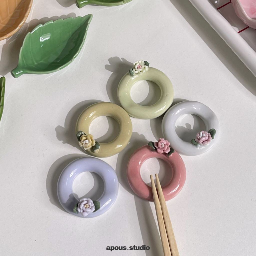 apous.studio | 2 in 1 Napkin Ring & Rest หวงสอดผ้าเซรามิค ใช้พักตะเกียบได้