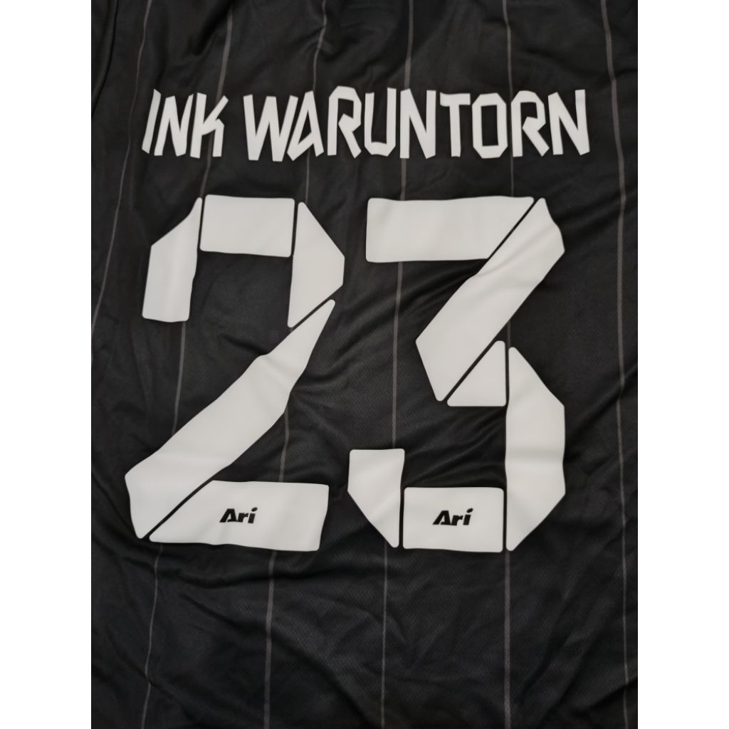 เสื้อ ari x boxx ink waruntorn