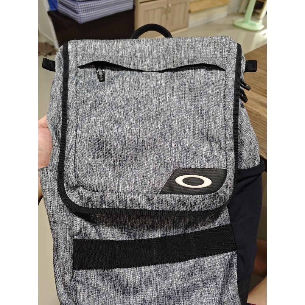 กระเป๋าเป้Oakley ของแท้ มือสอง