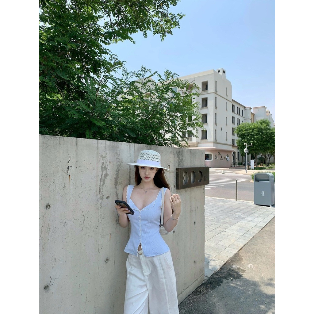 BY IRA Joy Top เสื้อกั๊กสายเดี่ยวกระดุมหน้า ผูกโบว์หลัง  แต่งลูกไม้ งานน่ารัก - รูปที่ 5