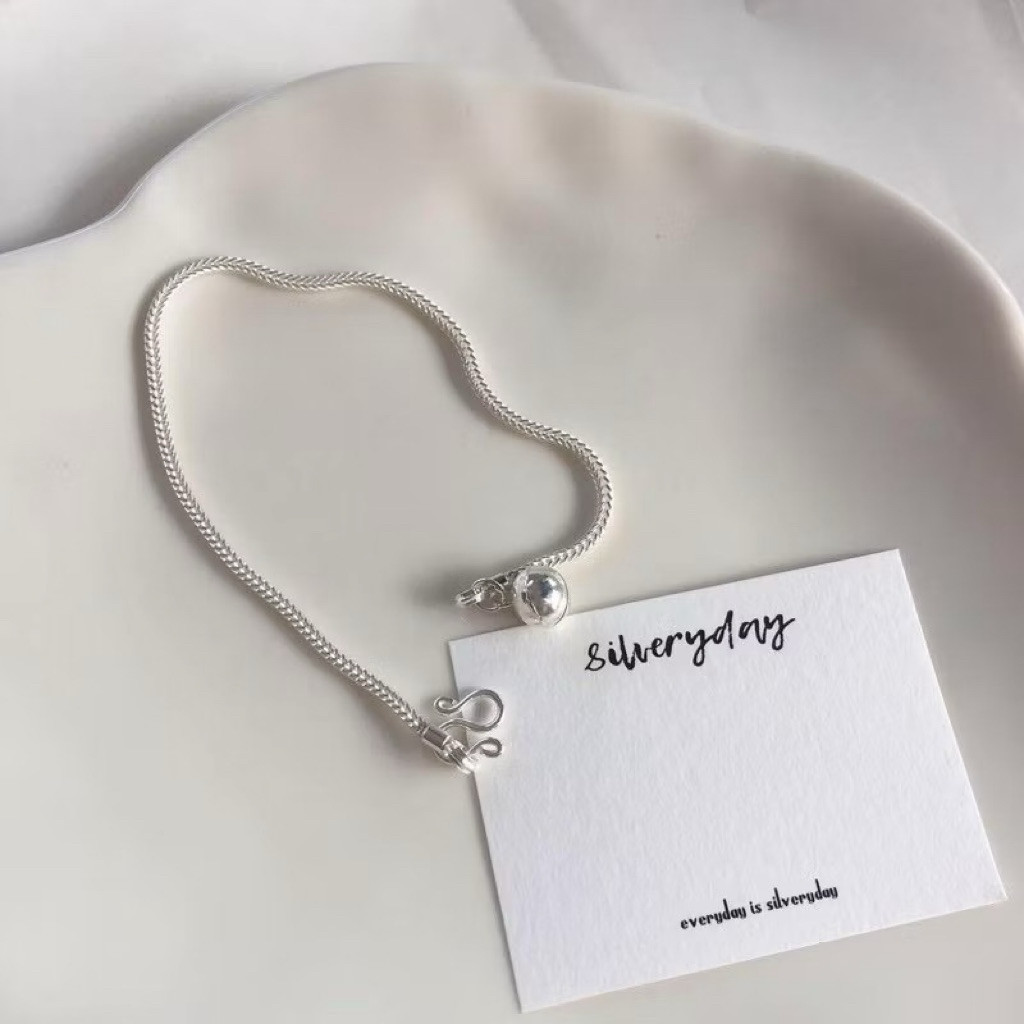 silvery.day | minimal bracelet