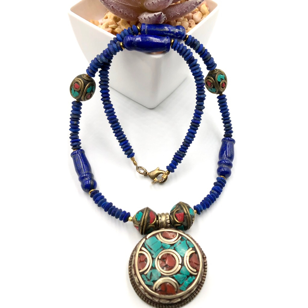 beautiful natural top quality lapis lazuli beats with Nepali pendant beads handmade necklace