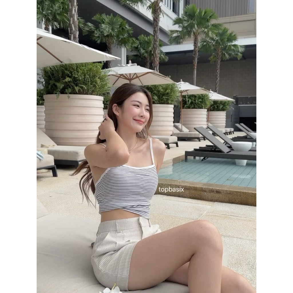 เสื้อสายเดี่ยว topbasix ใส่1ครั้ง