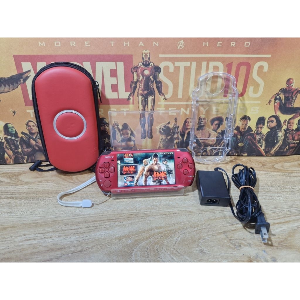PSP รุ่น 3000 สีเเดง แปลงแล้วเมม 32 มีเกมในเครื่อง อุปกรณ์ครบพร้อมเล่น