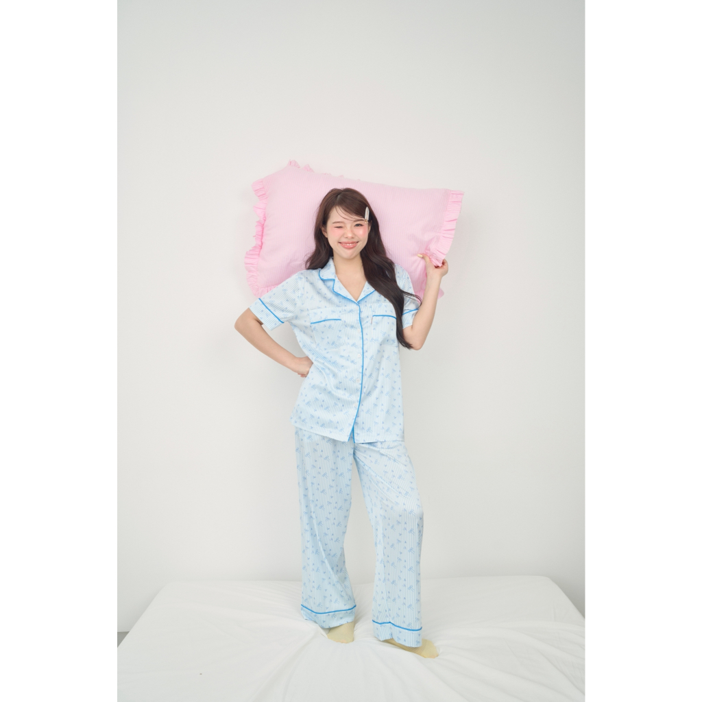 SLEEPIEWEAR Soft Satin Pajamas | ชุดนอน เซ็ตชุดนอนแขนสั้นและขายาว ผ้าซาตินเงางามสุดหรู ชุดนอนซาติน