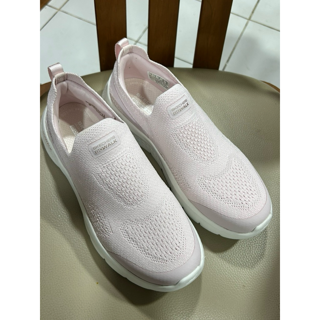 ขายต่อ ยังไม่ได้ใช้เลย ซื้อมาผิดไซส์ SKECHERS GO WALK® Flex - Talli #sketchers #รองเท้าผ้าใบ #ของใหม