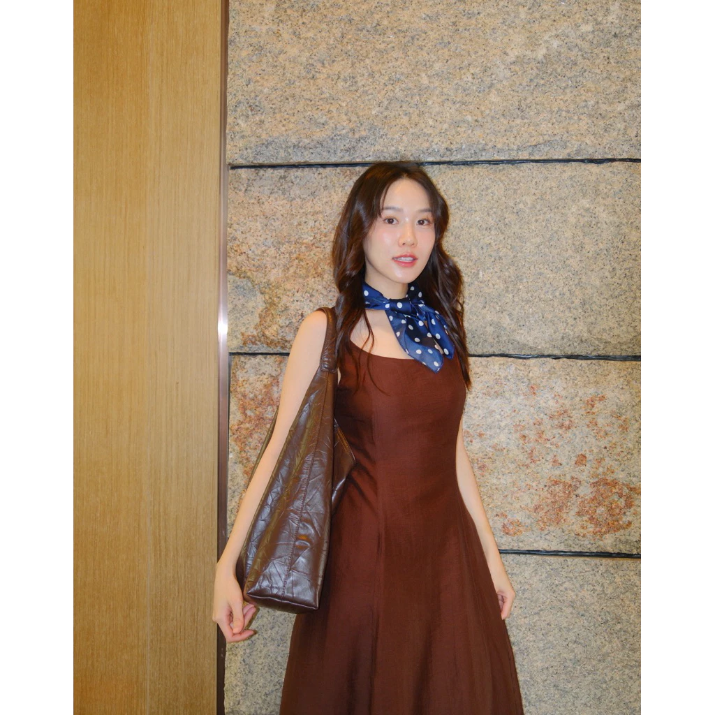 BROWN.BKK - EMILY new series น่ารักจนตาหยี เป็นเดรส open half back เล็กๆกรุบกริบ ตัวเดียวก็จบทุกลุค