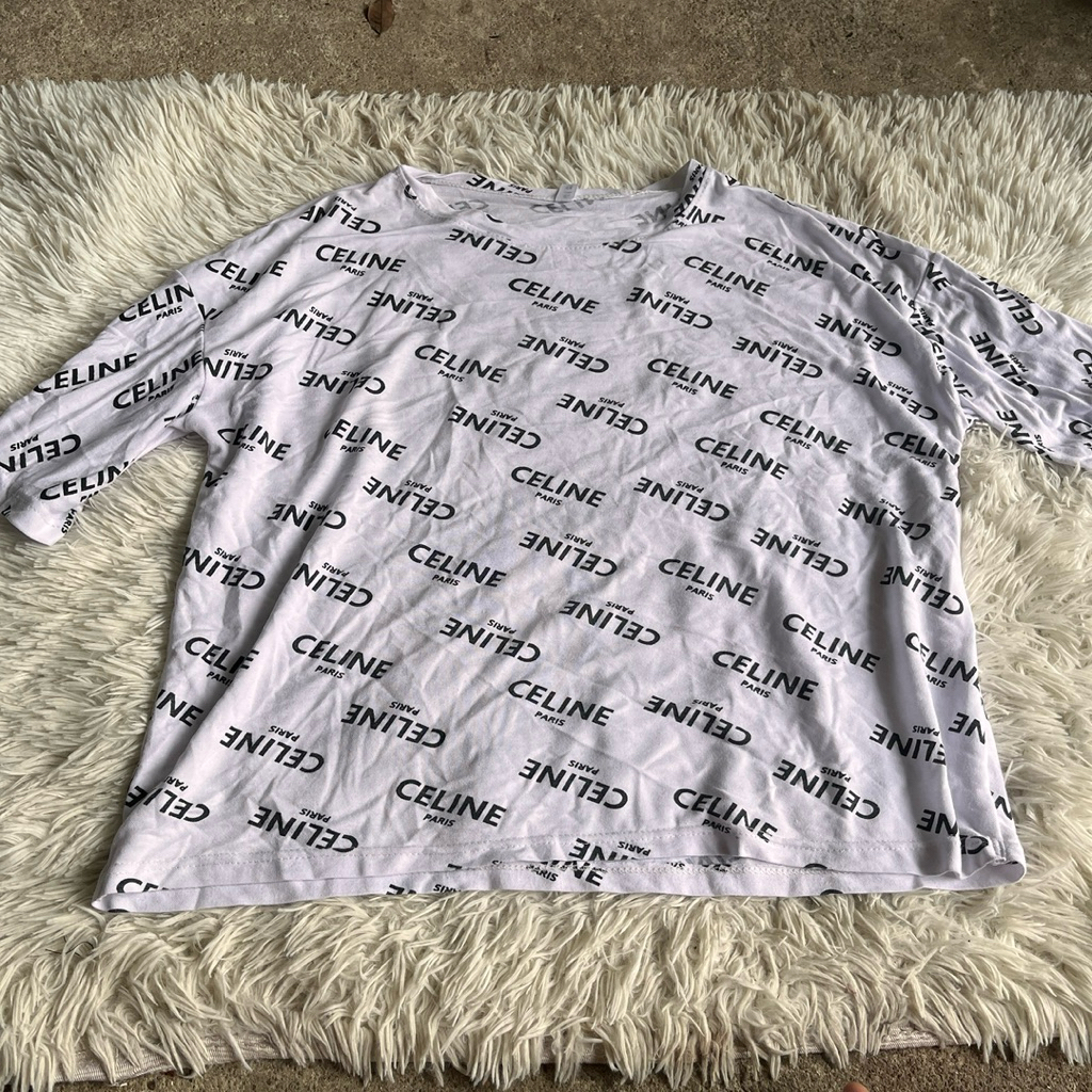 เสื้อยืดได้จากกระสอบ แบรนด์ celine สกรีนโลโก้