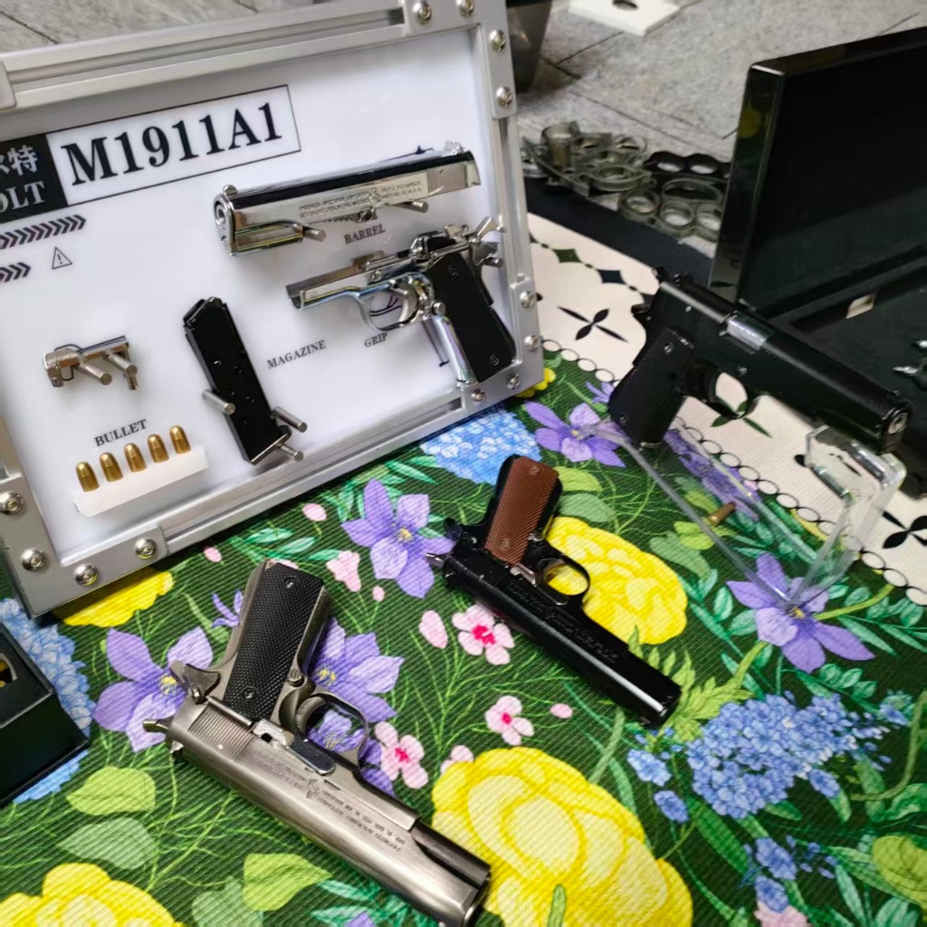 พวงกุญแจป้องกันการสูญหาย พวงกุญแจกระเป๋าเป้สุดเท่ ขนาดกะทัดรัด ถือด้วยมือเดียวได้สะดวก ของที่ระลึกสะสม ดีไซน์คลาสสิกสมจร