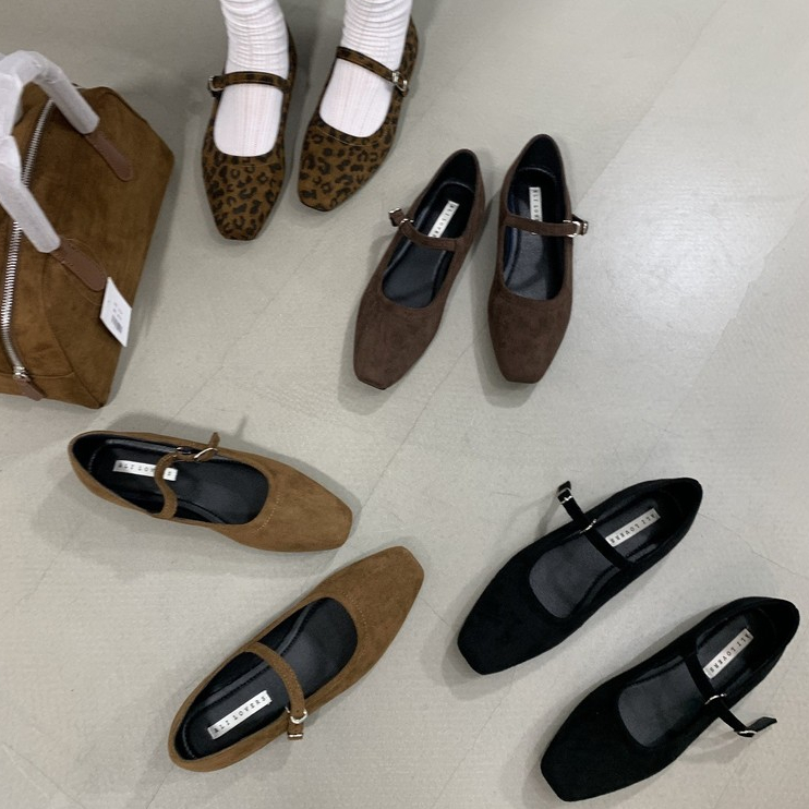 รองเท้าแมรี่เจนหัวเหลี่ยมสไตล์เรโทรสไตล์เกาหลี รองเท้าหนังกลับพื้นนิ่ม มีสไตล์และสะดวกสบาย