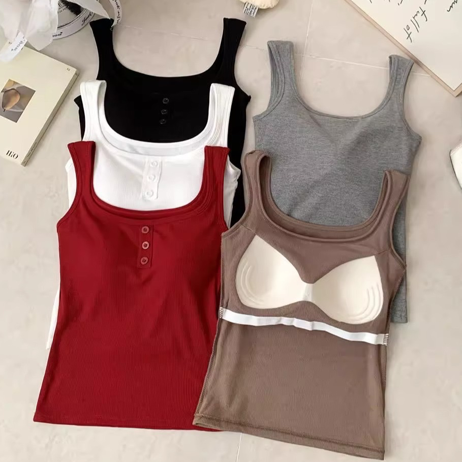 เสื้อกล้ามแต่งกระดุม มีบราในตัว เสื้อกล้ามสีพื้นแบบเรียบ ผ้าร่องยืดใส่สบาย ใส่ทำงาน