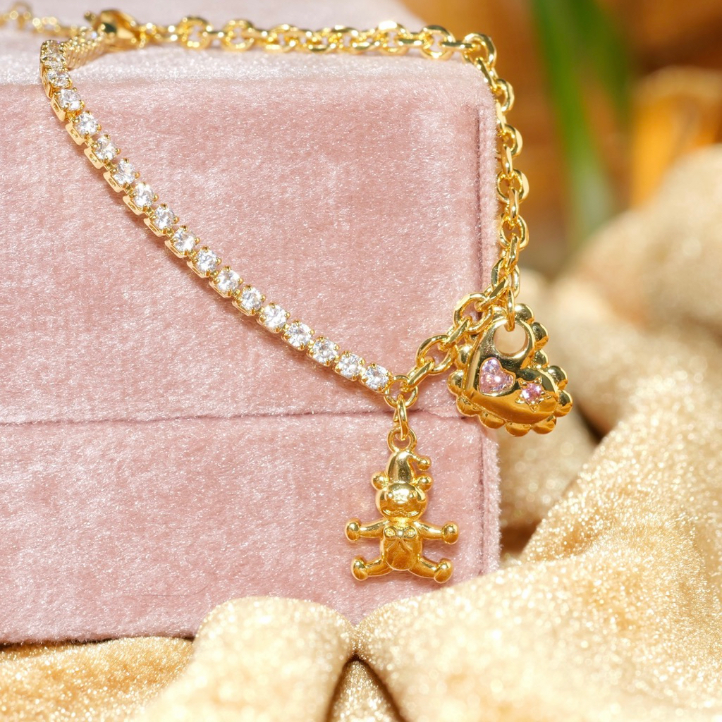 The Lucy Darina bear bracelet สร้อยข้อมือน้องหมีคริสต์มาส