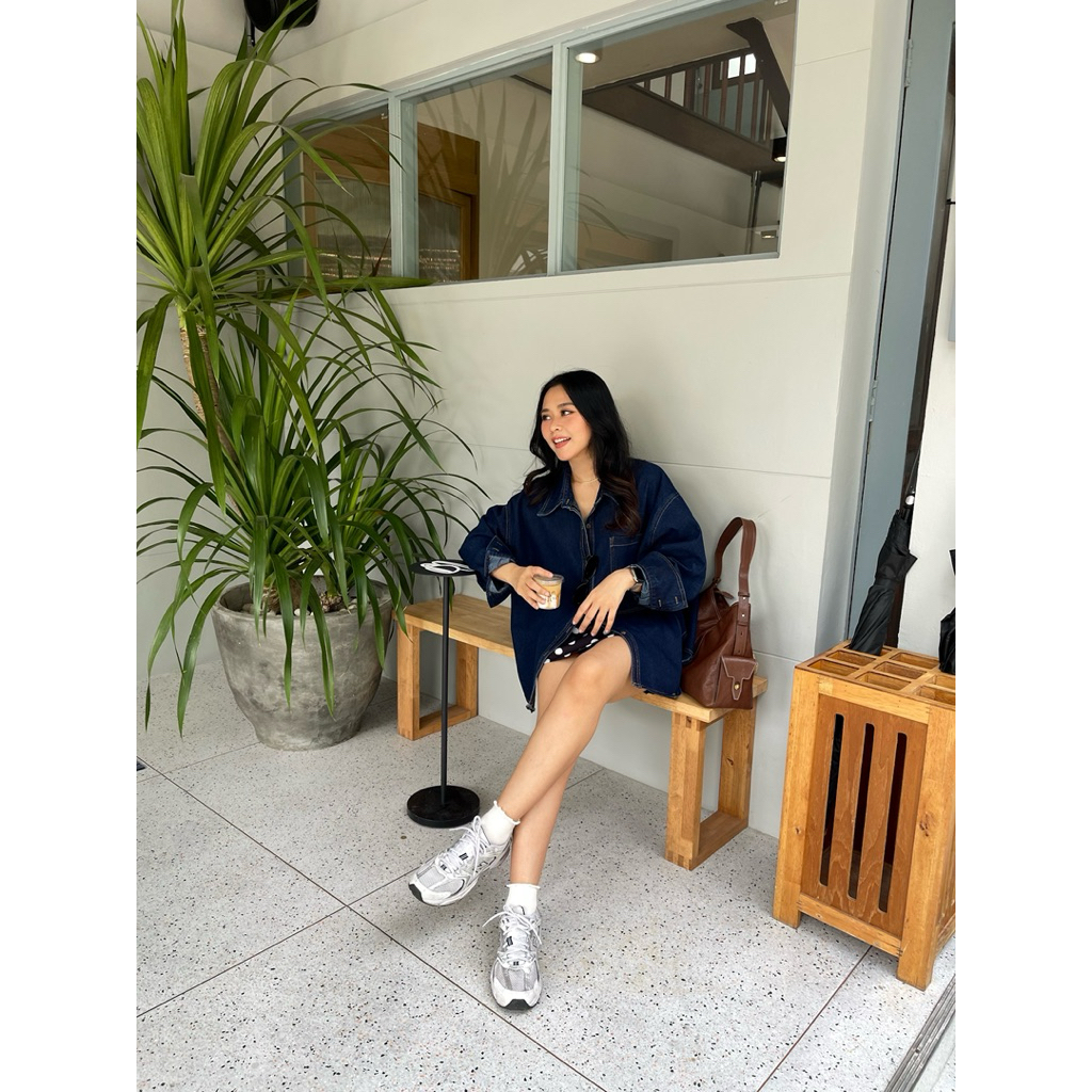 Summerstuff – OVERSIZE DENIM SHIRT เสื้อเชิ๊ตยีนส์ทรงโอเวอร์ไซส์ ราคา ถูกที่สุด ดีลบีเคเค แกลเลอรีภาพที่ 8
