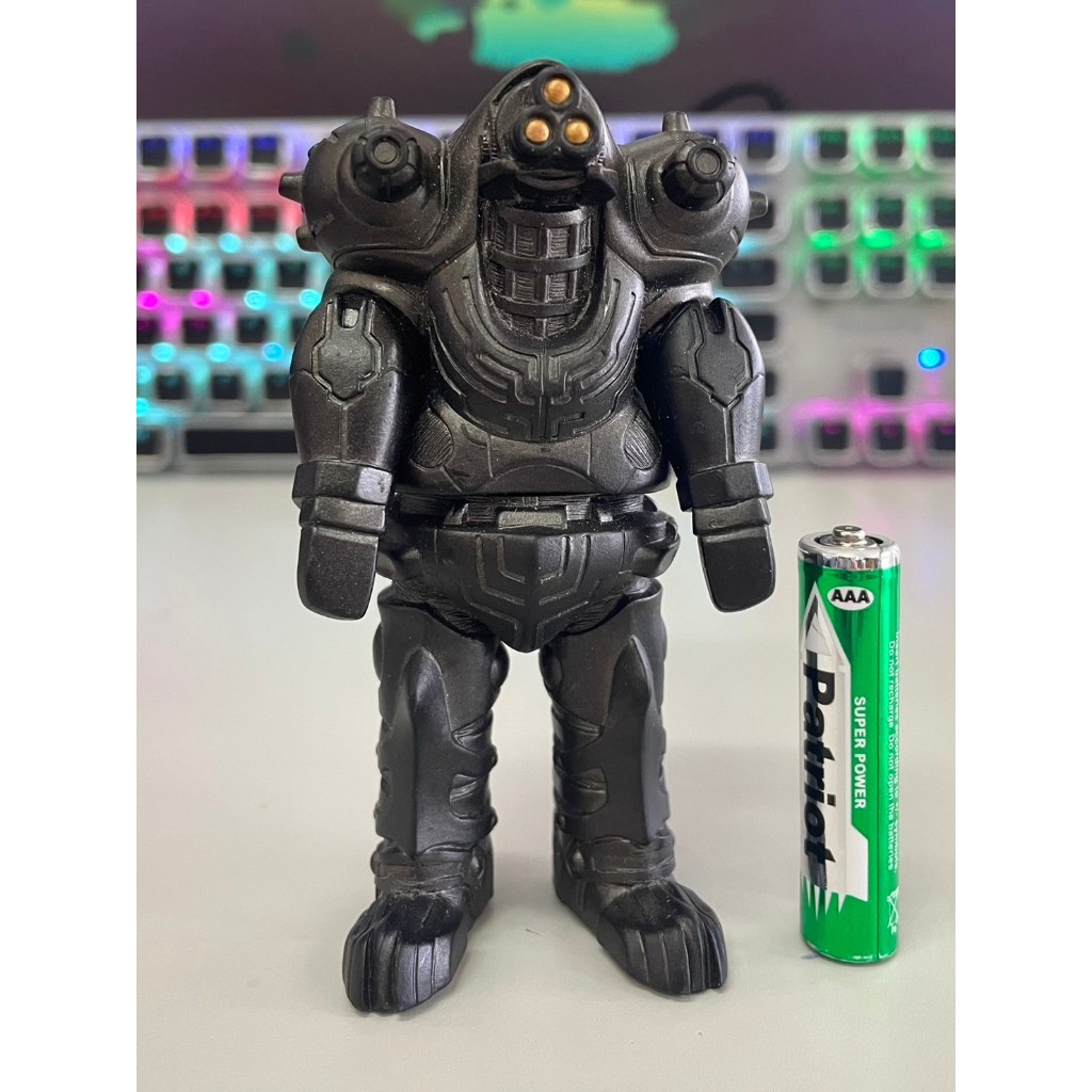 ⚙️ Bandai Ultra Monster Series No. 67: IMPERIALIZER - สุดยอดบอสหุ่นยนต์จาก Ultraman Mebius!