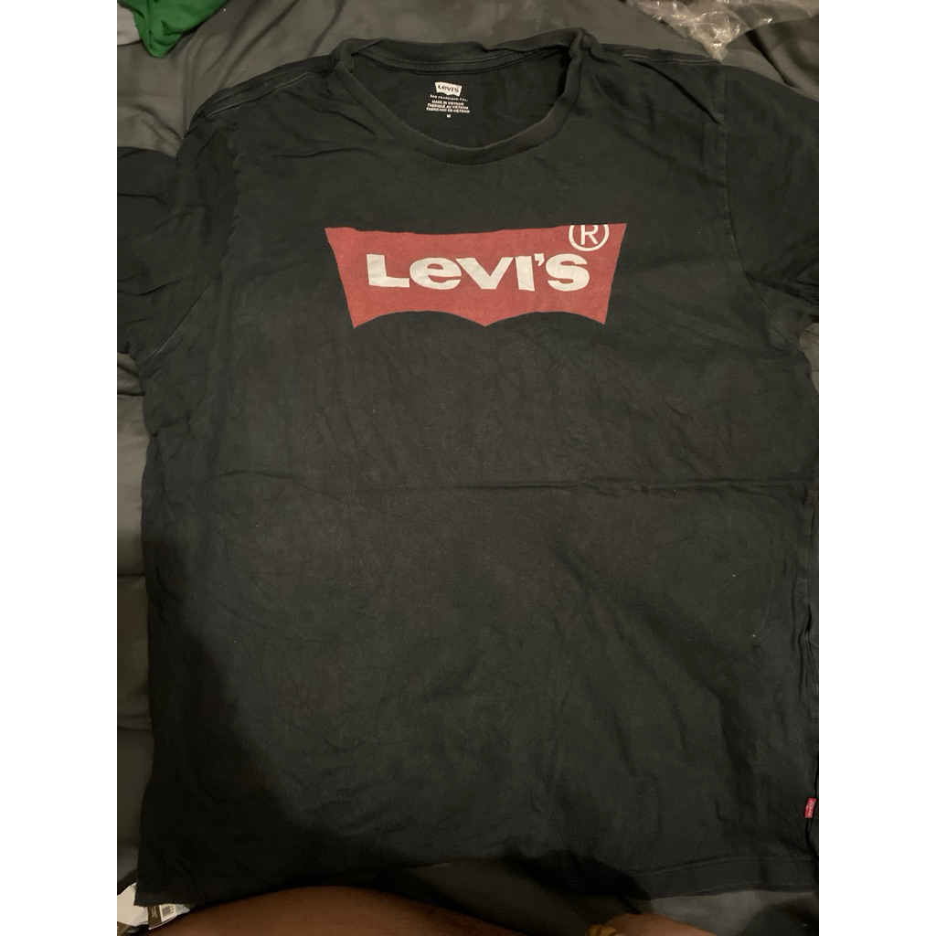 เสื้อLevi’s มือสอง ของแท้ โลโก้เด่นๆ