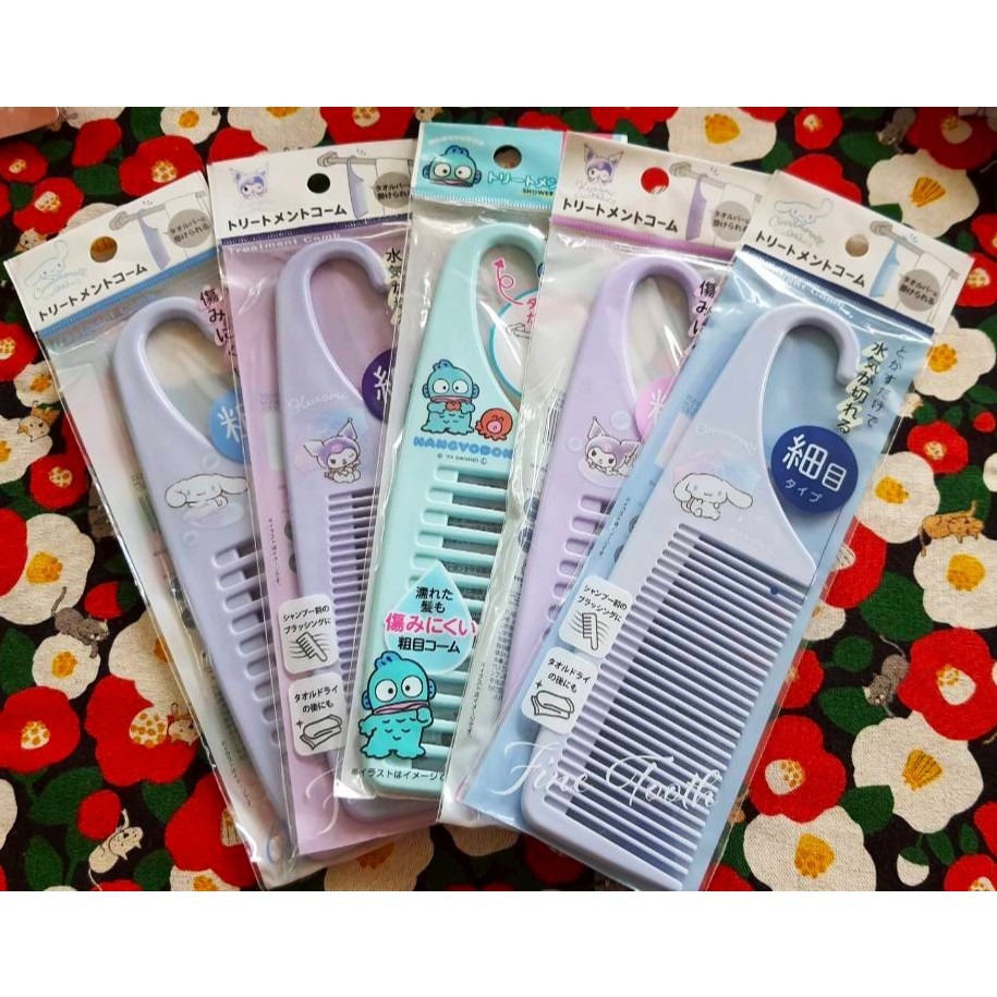 ของแท้จากญี่ปุ่น Sanrio Kuromi Shower treatment comb หวี คุโรมิ ชินนาม่อน Cinnamoroll สามารถแขวนได้ หวีผมตอนเปียกได้