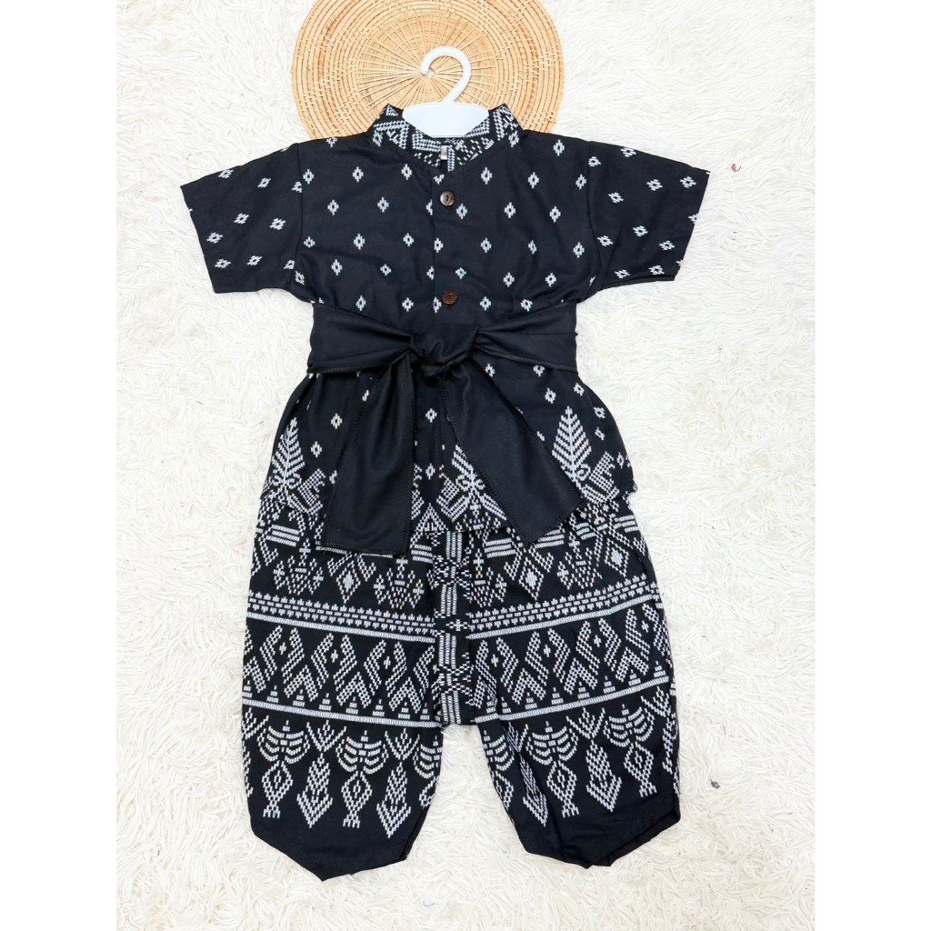 ชุดไทยเด็กชาย ชุดไทยสีดำ ชุดดำ ชุดไว้อาลัย / พร้อมส่ง / มีปลายทาง - (ชุดสีดำ เด็กผู้ชาย) - รูปที่ 7