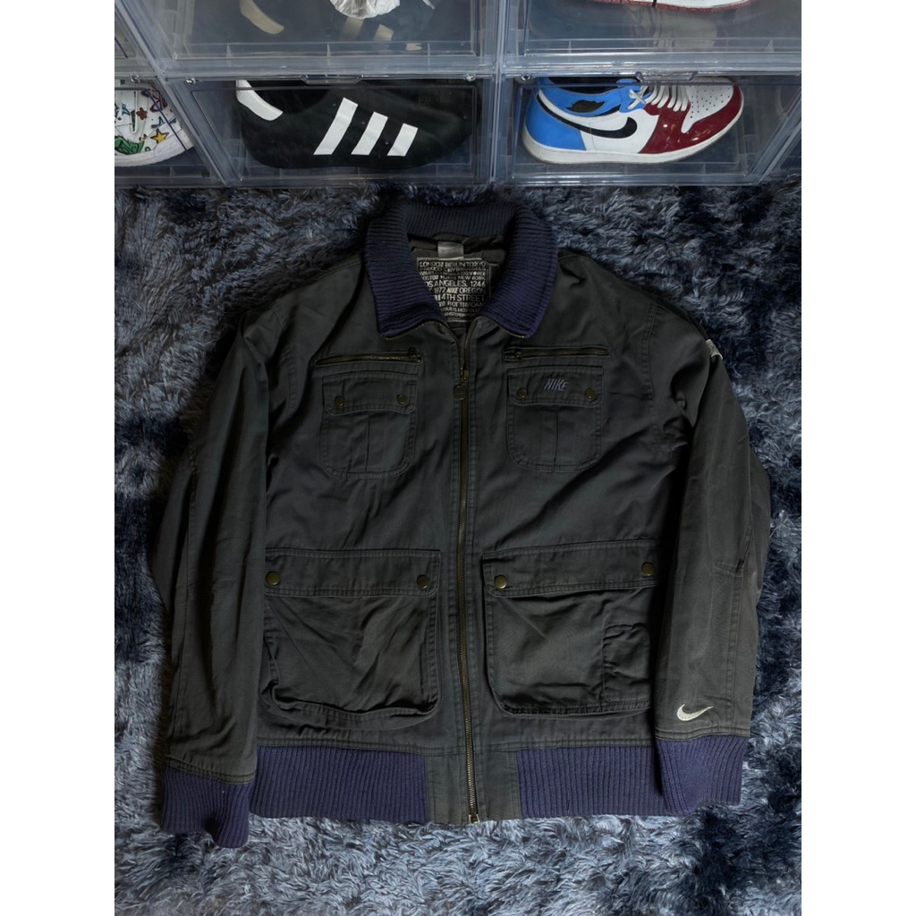 VINTAGE NIKE JACKET👀